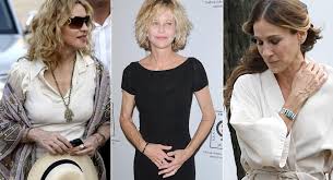 The actress, 52, was wearing pyjamas and had her hair teased into rollers as she filmed the second series of the hbo comedy in manhattan. Kein Gutes Handchen Darum Verstecken Diese Weiblichen Stars Ihre Hande