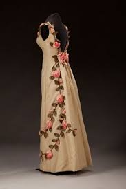 Pin By Persephone Sunset Moonstone On Gowns Accroutaments Museum Fashion Fashion Vintage Dresses