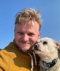 Jeff Blond's Instagram, Twitter & Facebook