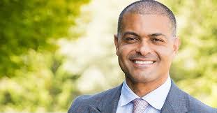 Larry Armstead's Instagram, Twitter & Facebook