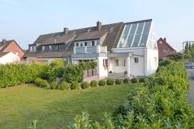 Haus kaufen in düsseldorf kompetent exklusiv& leidenschaftlich mit engel & völkers häuser in düsseldorf kaufen 800 standorte starke expertise. Haus In Dusseldorf Urdenbach Zu Verkaufen Ruhig Gelegen Mit Garten