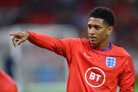 Chelsea are weighing up the idea of making a shock late swoop for borussia dortmund star jude bellingham. 1ipb1whmzzhycm