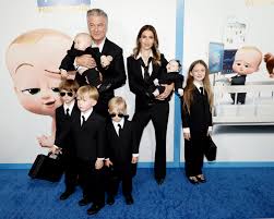 Baixar filme o poderoso chefinho 2 torrent dublado e legendado completo grátis em hd 720p e 1080p. Alec Baldwin Vai A Lancamento De Desenho Com Os Seus Seis Filhos Pequenos E A Atual Esposa Monet Celebridades