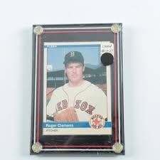 We did not find results for: Lot Art 1984 Fleer U 27 Roger Clemens Baseball Card