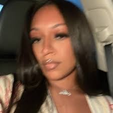 Faith Barrow's Instagram, Twitter & Facebook