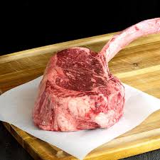 That means the meat is incredibly tender and rich in flavor. Dry Aged Usda Choice Tomahawk Ribeye Steak 2 Thick 44 Oz Ribeye Pack Of 4 Amazon Com Grocery Gourmet Food