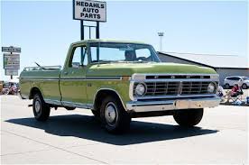 1975 F 150 We Had A Similar Truck In A Darker Two Tone Green When I Was A Kid Ford Trucks Ford Pickup Pickup Trucks