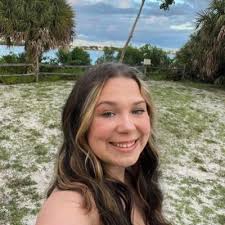 Abby Basham's Instagram, Twitter & Facebook