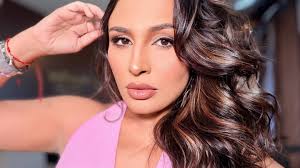 A Barbie tá diferente 🤩 Nossa debutante princesa de ontem, Isadora  22/07/23 ✨ @isaorlandi_ Penteado @joicedeomena Make por mim 💕 #debutante  #debutante2023 #barbiecore #barbie