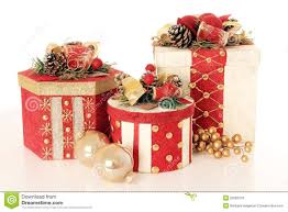 Beautifully Wrapped Christmas Presents Beautifully Wrapped Christmas Gifts On White Christmas Gift Wrapping Christmas Decorations To Make Christmas Wrapping