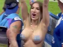 Fans flashing boobs