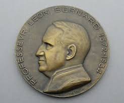 French, Large Bronze Medal. Professor Leon Bernard. Fight against  tuberculosis.