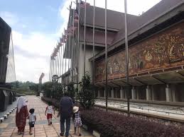 Menuju ke arah permuziuman yang menyediakan pengalaman tersendiri dan menceriakan bagi pelawat yang mengunjungi muzium melalui keunggulan. Bawa Anak Ke Muzium Negara