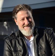 Eine Beueler Kneipen-Legende ist verstorben. Die Kinder von Irene Rausch  erzählen vom bewegten Leben ihrer Mutter in Bonn: Wie sie den Adler  übernahm und ungewollt zwei Hängebauchschweine kaufte. [GA+]