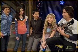On icarly, at 16 years old. Icarly Photo David Archuleta On Icarly David Archuleta Icarly Miranda Cosgrove