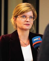 NRWSPD FORDERT: (FAST) ALLES FÜR DIE KOMMUNEN