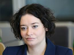 Anna Maria Żukowska w wannie podczas posiedzenia KRS – skandaliczne  zachowanie | Party.pl