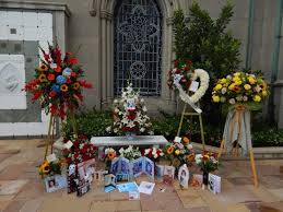 Check spelling or type a new query. Lovemjjalways On Twitter Only Flowers Purchased From Forest Lawn Flower Shop Itself Are Taken Into The Holly Terrace Mausoleum For Michael Flowers Can Be Purchased Online Thru Https T Co Ndz3m7xzfx Https T Co Nk01bmssti