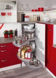 Hochschranke Fur Die Kuche Flexibel Nutzbarer Stauraum Eckschrank Kuche Moderne Kuche Kuche Umgestalten