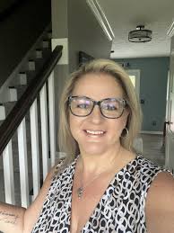 What are effective ways to generate leads and find profitable niches in  rural real estate?