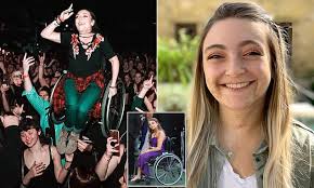 California woman, 23, crowd surfs and performs despite rare fragile bone  disease