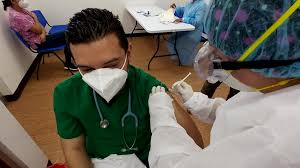 Araceli y mónica, primeras vacunadas en españa #yomevacuno. Vacuna De Astrazeneca En El Salvador Autoridades No Planean Suspender Aplicacion De Dosis Video Cnn