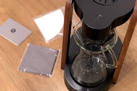 You know it is important to pour hot coffee into a warm glass to keep the taste intact. Ratio Eight Coffee Maker Review