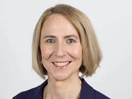 NZZ Deutschland stockt auf