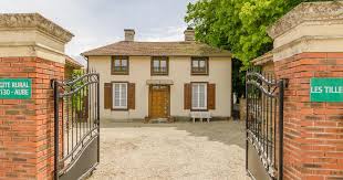 Nous sommes dans les années 1920's. Gite Les Tilleuls Arrembecourt Grand Est Gites De France