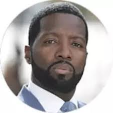 Shaun Kent's Instagram, Twitter & Facebook