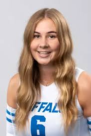 Emilie Davis's Instagram, Twitter & Facebook