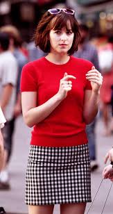 Dakota Johnson On The Set Of How To Be Single In Dakota Johnson Style Dakota Johnson Hair Dakota Johnson