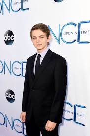 Peterpan Ouat Robbie Kay Peter Pan Robbie Kay Once Upon A Time