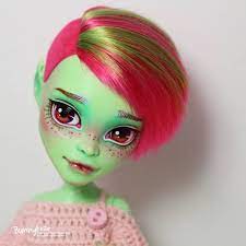 Pin By Ada Mas On Ooak Repaints Custom Monster High Dolls Doll Repaint Monster High Custom