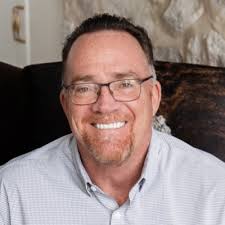 Chris Hakes (@ChrisHakes88)