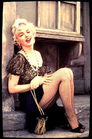 Marilyn Monroe Images?q=tbn:ANd9GcSGVNBZMtNFHZ497TqHdzmpwOdq-gI1KN0adH-ZscPc_vQEvMVeQg