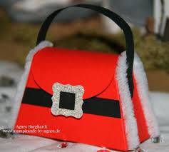 Mrs Santa Goes Shopping Using The Stampin Up Purse Die Gift Bags Diy Petite Purses Purse Crafts