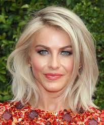 Julianne hough seems to have so much fun with her glam squad getting ready for dancing with the. 37 Julianne Hough Hairstyles Hair Cuts And Colors