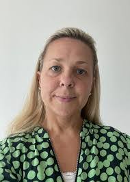 Lorna Terry's Instagram, Twitter & Facebook