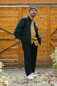 Black and gold shirt outfit. Black Jeans With Gold Shirt Casual Outfits For Men 8 Ideas Outfits Lookastic