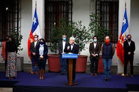 Hoy el país transita por el tercer pico de la pandemia de coronavirus la cual podría terminar siendo más letal que las dos anteriores. La Solucion No Puede Ser Endeudar Mas Y Medidas Totalmente Acertadas Las Reacciones Politicas Al Anuncio Del Presidente Por Nuevas Medidas Economicas La Tercera