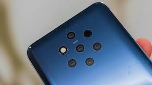 Nokia 9 PureView vs Nokia 8 Sirocco ...
