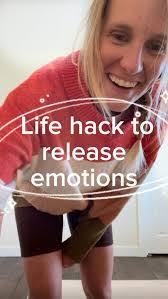 Jenna Cannon's Instagram, Twitter & Facebook