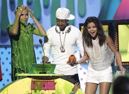 The twin moment comes just a year after they attended the 2017 kids' choice awards, and rocked matching looks. Photo Gallery Kids Choice Awards Celebrities Tucson Com