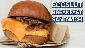 The word eggslut refers to a chef adding an egg to everything. The Ultimate Breakfast Bun Eggslut Fairfax John Quilter Youtube