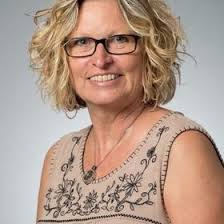 Brenda Lind's Instagram, Twitter & Facebook