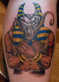 Dargestellt mit dem kopf eines unbestimmbaren heiligen tiers seth. Cooles Detailliertes Schwarzes Seth Gott Tattoo Am Bein Tattooimages Biz