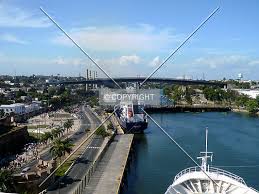 Edificio E. León Jiménez in Santo Domingo