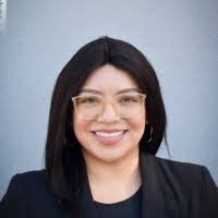 Lisa Merida's Instagram, Twitter & Facebook