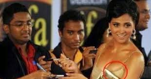 Are these the worst red carpet wardrobe malfunctions ever? Pin On Bollywood Gallery